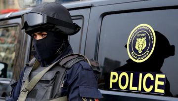 ضبط رجل أمن انتحل صفة ضابط شرطة بصور مفبركة في مصر ضبط رجل أمن انتحل صفة ضابط شرطة بصور مفبركة في مصر