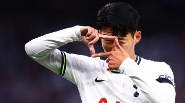مدرب كوريا الجنوبية يجدد الثقة بسون قياديا للمنتخب وسط أنباء الانقسام