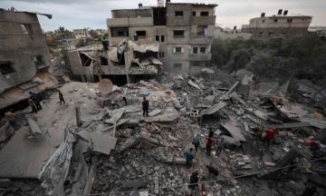 إصابة 3 فلسطينيين جراء غارات إسرائيلية على قطاع غزة إصابة 3 فلسطينيين جراء غارات إسرائيلية على قطاع غزة