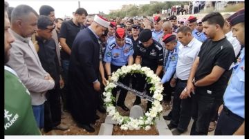الأمن العام يشارك في تشييع جثمان الوكيل أول أحمد ارحيل الأمن العام يشارك في تشييع جثمان الوكيل أول أحمد ارحيل