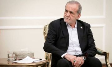 إعلام رسمي نقلا عن بزشكيان: لا معنى للتفاوض مع أمريكا إعلام رسمي نقلا عن بزشكيان: لا معنى للتفاوض مع أمريكا