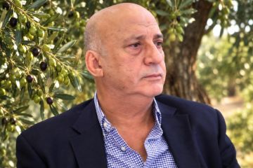 النجداوي يدعو لتأخير قطاف الزيتون أسبوعين النجداوي يدعو لتأخير قطاف الزيتون أسبوعين