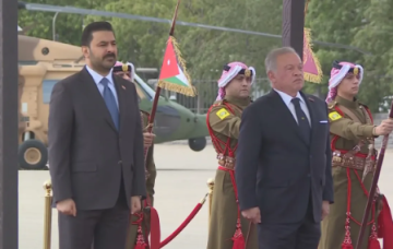 عاجل الملك يستقبل رئيس الوزراء العراقي لدى وصوله عمان عاجل الملك يستقبل رئيس الوزراء العراقي لدى وصوله عمان