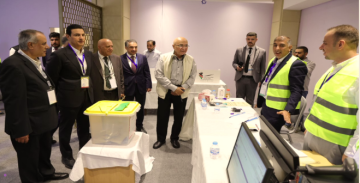 المعايطة يطلع على سير انتخابات غرفة صناعة عمان ويشيد بحسن التنظيم المعايطة يطلع على سير انتخابات غرفة صناعة عمان ويشيد بحسن التنظيم