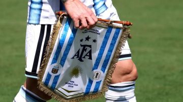 منتخب بوركينا فاسو عالق في المغرب ومواجهة الأرجنتين مهددة بالإلغاء منتخب بوركينا فاسو عالق في المغرب ومواجهة الأرجنتين مهددة بالإلغاء