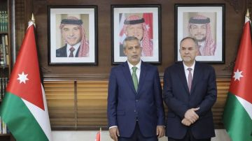 54 محاميا يؤدون اليمين القانونية أمام وزير العدل 54 محاميا يؤدون اليمين القانونية أمام وزير العدل