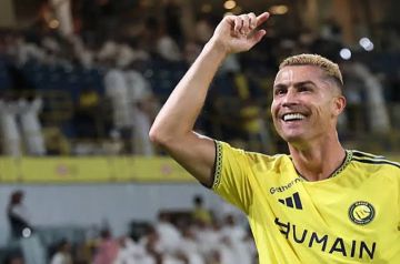 985 هدفا في مسيرته ..  رونالدو يقترب من الحلم الكبير بعد ثلاثية النصر