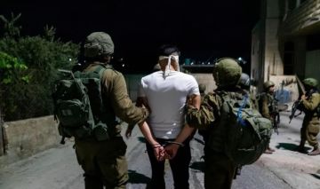 الاحتلال يعتقل 15 فلسطينيا في الضفة الغربية الاحتلال يعتقل 15 فلسطينيا في الضفة الغربية