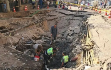 هبوط أرضي مفاجئ بطريق رئيسي في مصر.. ما السبب؟ هبوط أرضي مفاجئ بطريق رئيسي في مصر.. ما السبب؟