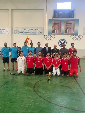 مباراة ودية في خماسيات كرة القدم بجامعة إربد الأهلية احتفاء ببدء العام الجامعي الجديد مباراة ودية في خماسيات كرة القدم بجامعة إربد الأهلية احتفاء ببدء العام الجامعي الجديد