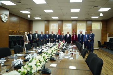 غرفتا صناعة الأردن وعمان توقعان اتفاقية تعاون مع جامعة الشرق الأوسط لتوظيف البحث العلمي في خدمة الصناعة الوطنية غرفتا صناعة الأردن وعمان توقعان اتفاقية تعاون مع جامعة الشرق الأوسط لتوظيف البحث العلمي في خدمة الصناعة الوطنية