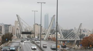 طقس لطيف وغائم جزئيا مع فرصة لزخات مطرية شمال الأردن اليوم