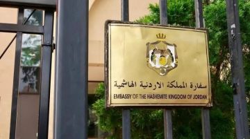 حقيقة رفع بدل تعليم أبناء الدبلوماسيين الأردنيين إلى 6 آلاف دينار حقيقة رفع بدل تعليم أبناء الدبلوماسيين الأردنيين إلى 6 آلاف دينار