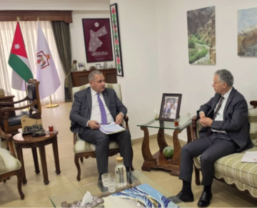 وزير البيئة يبحث مع السفير التركي سبل تعزيز التعاون الثنائي وزير البيئة يبحث مع السفير التركي سبل تعزيز التعاون الثنائي