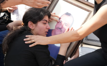 الأردنيون يتوافدون إلى حمود لتشييع شهداء الوطن - صور الأردنيون يتوافدون إلى حمود لتشييع شهداء الوطن - صور