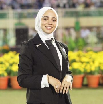 عام جديد: عدسة خريج عام جديد: عدسة خريج