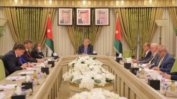 لجنة فلسطين في الأعيان تلتقي السفير الألماني لجنة فلسطين في الأعيان تلتقي السفير الألماني