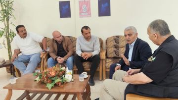 محافظ معان يزور مديرية الشباب ويطلع على برامجها وأنشطتها محافظ معان يزور مديرية الشباب ويطلع على برامجها وأنشطتها