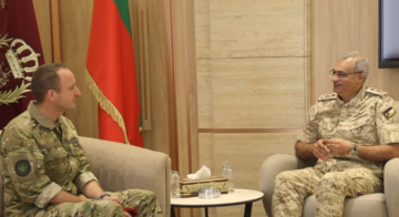 اللواء الركن الحراسيس يستقبل القائد الإقليمي للقوات الخاصة الفرنسية اللواء الركن الحراسيس يستقبل القائد الإقليمي للقوات الخاصة الفرنسية
