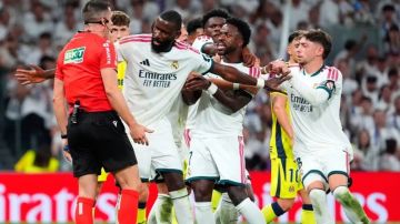 الكشف عن مضمون تقرير حكم ريال مدريد وفياريال .. فينيسيوس عدواني الكشف عن مضمون تقرير حكم ريال مدريد وفياريال .. فينيسيوس عدواني