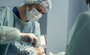 تحطيم العظام من أجل الجمال.. ترند قاتل جديد يرعب الأطباء تحطيم العظام من أجل الجمال.. ترند قاتل جديد يرعب الأطباء
