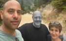 نجل طبيب فقراء الكرك: رأيت رصاصة برأسه .. ولا يمثلون إلا أنفسهم