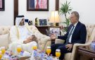 وزير الداخلية ونظيره القطري يبحثان التعاون المشترك