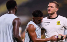مدرب الاتحاد يخرج عن صمته بعد صدمة شباب الأهلي