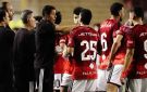 تحول ناري .. لاعبو الأهلي المصري ينقلبون على الحسين عموتة