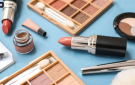 دراسة تحذر من خطر مستحضرات التجميل على صحة العين - jo