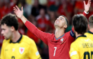 إيقاف رونالدو 30 يوما لمغادرته معسكر البرتغال عقب خلاف مع المدرب جيسوس