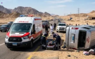 مصرع شخصين وإصابة 28 آخرين بحادث تصادم مروع بين حافلة وشاحنة على طريق الغردقة في مصر