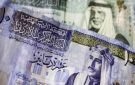 مذكرة نيابية تطالب بشمول المتقاعدين والعاملين كافة بزيادة الـ 30 دينارا