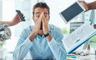 تعمل بلا توقف وتشعر بالذنب عند الراحة؟.. 4 خطوات للتخلص من هوس الإنتاجية 