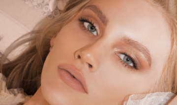 كيفية تطبيق مكياج العيون الذهبي لإبراز جمال العيون البنية بخطوات بسيطة