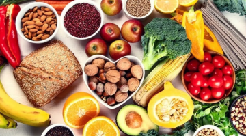 9 وجبات خفيفة غنية بالبريبايوتيك.. لدعم صحة الأمعاء