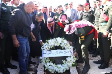 مندوبا عن الملك وولي العهد .. العيسوي يشارك في تشييع جثمان رئيس الوزراء الاسبق أحمد عبيدات