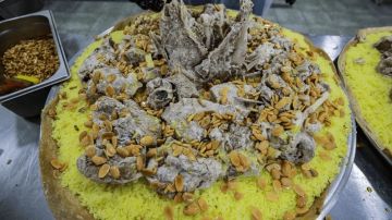 اغلاق مطعم شهير يقدم وجبات المنسف وسط عمان