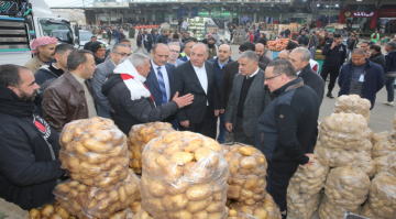 الشواربة يوعز برفع مستوى الجاهزية في السوق المركزي خلال شهر رمضان