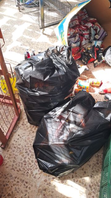 بالصور .. ضبط وإتلاف ربع طن من المواد الغذائية الفاسدة في لواء غرب إربد بالصور .. ضبط وإتلاف ربع طن من المواد الغذائية الفاسدة في لواء غرب إربد