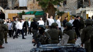 بريطانيا تدعو إسرائيل إلى التراجع عن توسيع سيطرتها على الضفة الغربية