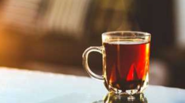 ماذا يحدث عند إضافة الفلفل الأسود إلى الشاي في الشتاء؟