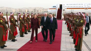 الرئيس الألماني شتاينماير يصل عمان في زيارة رسمية الرئيس الألماني شتاينماير يصل عمان في زيارة رسمية