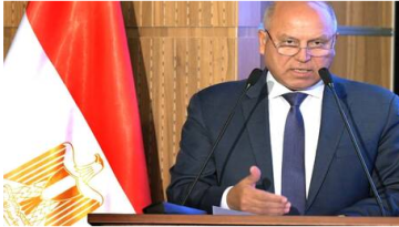 وزير مصري يثير موجة ضحك في مؤتمر دولي بسبب ضيفة قبرصية وزير مصري يثير موجة ضحك في مؤتمر دولي بسبب ضيفة قبرصية