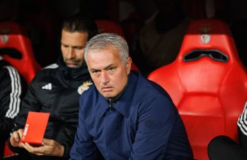 قبل موقعة الريال.. تفاصيل 60 دقيقة في المستشفى لمورينيو