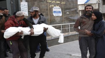 استشهاد امرأة وطفل في غزة استشهاد امرأة وطفل في غزة