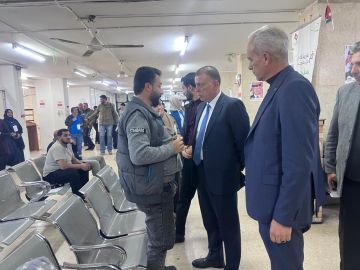 وزير الداخلية يتفقد مديرية أحوال وجوازات إربد