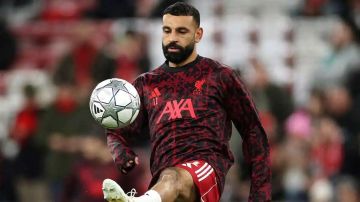 الخيارات المتاحة قليلة .. مستشار مالي يحدد وجهة محمد صلاح الجديدة