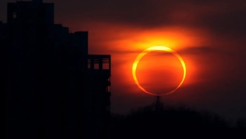 (حلقة النار) في السماء ليلة استطلاع هلال رمضان.. هل تحجب الرؤية؟