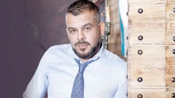 الفنان الأردني منذر رياحنة يوضح سبب دخوله المستشفى: الإصابة جاءت أثناء التصوير الفنان الأردني منذر رياحنة يوضح سبب دخوله المستشفى: الإصابة جاءت أثناء التصوير